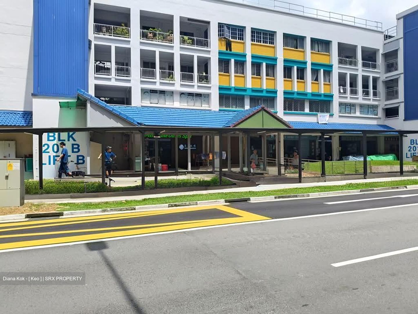 Tampines Street 21 (D18), Shop House #592808281